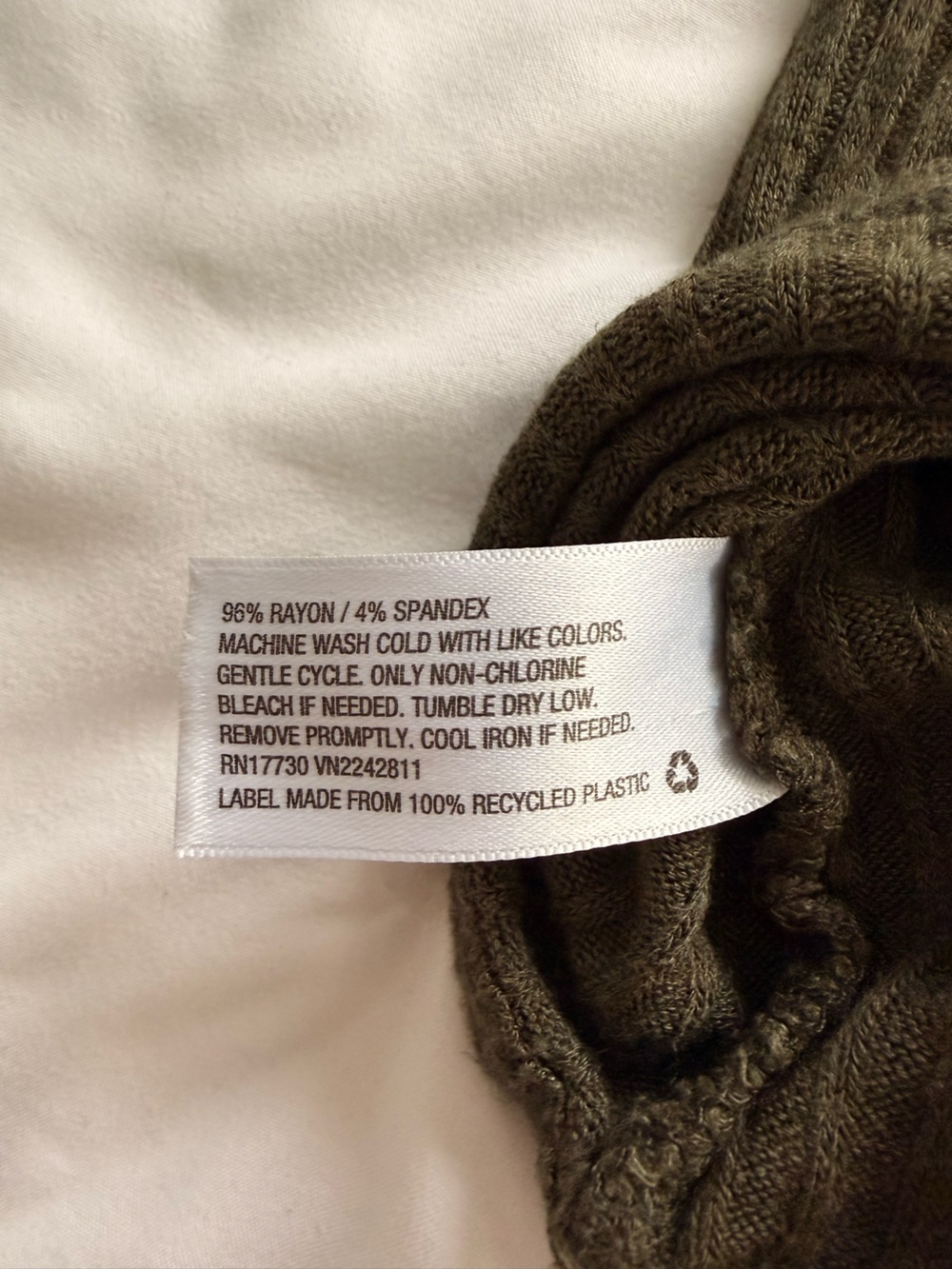 Olive Ribbed Button-Down Tank - Picture 5 of 5